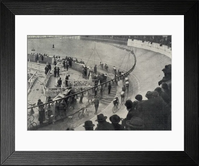 Framed Print : Six cycle days of Pars (1913). Race held at the winter cycle track. AISA / Everett Collection**US SALES ONLY**