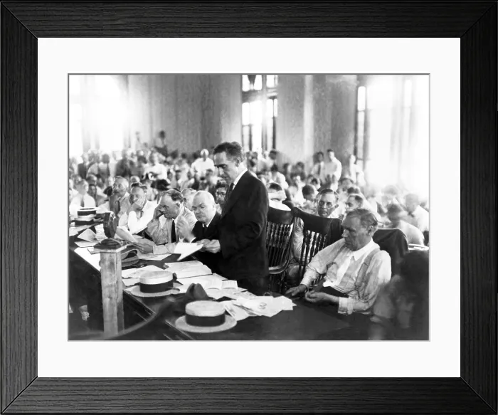 Framed Print : Scopes Trial, July 10-21, 1925, Dayton, Tennessee, of school teacher John Scopes for teaching the theory of evolution. Scopes to attorney John R. Neal, in the court Framed Print : Scopes Trial, July 10-21, 1925, Dayton, Tennessee, of school teacher John Scopes for teaching the theory of evolution. Scopes to attorney John R. Neal, in the court