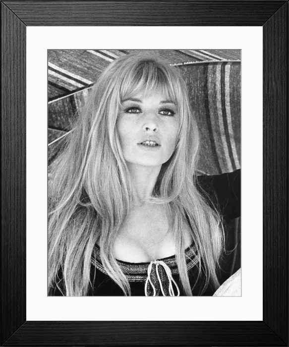 Framed Print : ON MY WAY TO THE CRUSADES, I MET A GIRL WHO... (aka LA CINTURA DI CASTITA, aka THE CHASTITY BELT), Monica Vitti, 1969 Framed Print : ON MY WAY TO THE CRUSADES, I MET A GIRL WHO... (aka LA CINTURA DI CASTITA, aka THE CHASTITY BELT), Monica Vitti, 1969