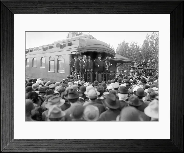 Framed Print : William Howard Taft (1857-1930) speaks to crowds from his whistle-stop train during his successful campaign for the US Presidency in 1908 Framed Print : William Howard Taft (1857-1930) speaks to crowds from his whistle-stop train during his successful campaign for the US Presidency in 1908