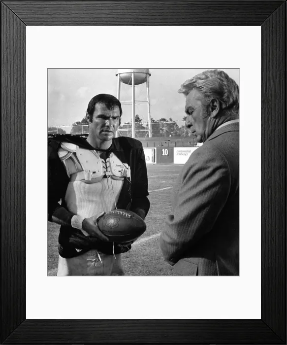 Framed Print : THE LONGEST YARD, Burt Reynolds, Eddie Albert, 1974 Framed Print : THE LONGEST YARD, Burt Reynolds, Eddie Albert, 1974