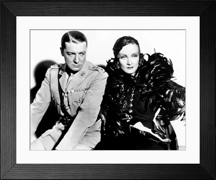 Framed Print : SHANGHAI EXPRESS, Clive Brook, Marlene Dietrich, 1932
