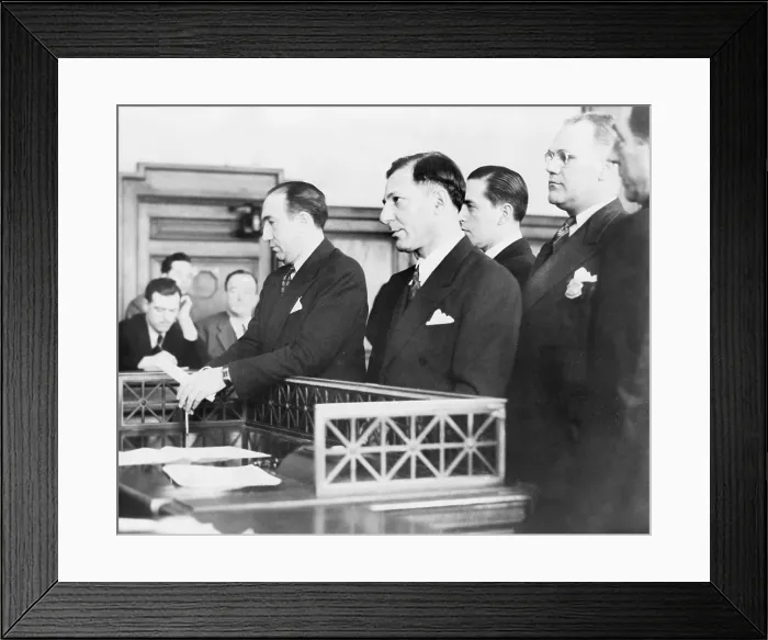 Framed Print : Louis Lepke Buchalter, standing in court during sentencing to 14 years in prison for narcotics conspiracy on December 5, 1941