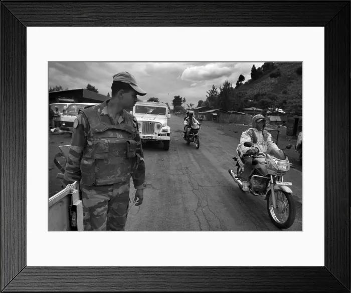 Framed Print : CONGO, Democratic Republic of the. NORTH KIVU. Democratic Republic of the Congo (2008). Kivu Conflict. Patrol of the UN forces controlling the road from Goma to Sake Framed Print : CONGO, Democratic Republic of the. NORTH KIVU. Democratic Republic of the Congo (2008). Kivu Conflict. Patrol of the UN forces controlling the road from Goma to Sake