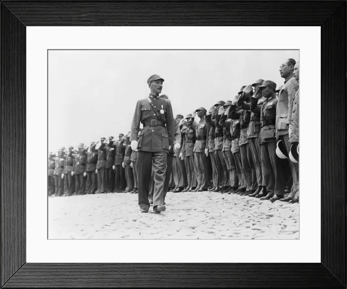Framed Print : Chiang Kai-shek (1887-1975), inspecting high-ranking officers of Officers Training Corps at Jiangxi city in Lushan, China. Ca. 1940-43 Framed Print : Chiang Kai-shek (1887-1975), inspecting high-ranking officers of Officers Training Corps at Jiangxi city in Lushan, China. Ca. 1940-43