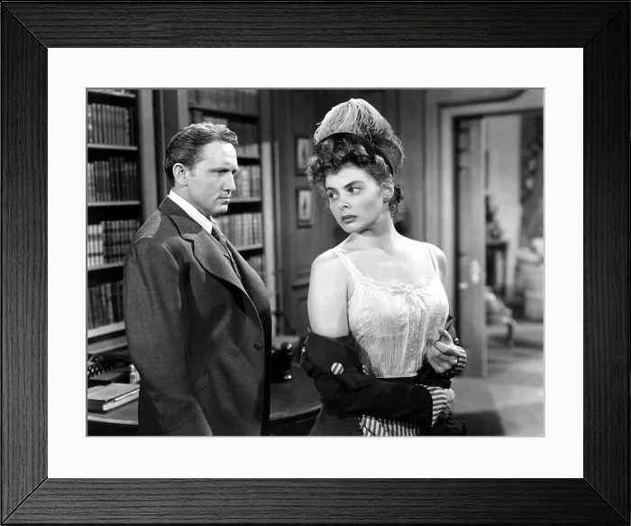 Framed Print : DR. JEKYLL AND MR. HYDE, Spencer Tracy, Ingrid Bergman, 1941 Framed Print : DR. JEKYLL AND MR. HYDE, Spencer Tracy, Ingrid Bergman, 1941