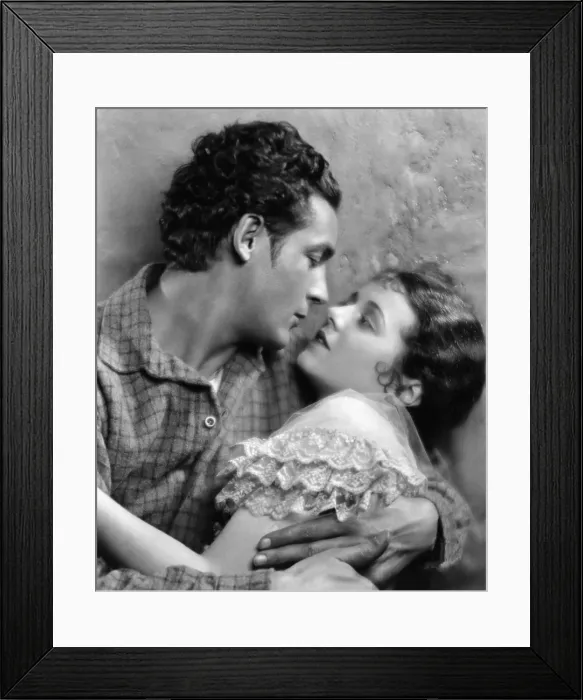 Framed Print : SEVENTH HEAVEN, Charles Farrell, Janet Gaynor, 1927, TM & Copyright 20th Century Fox Film Corp. / courtesy Everett Collection