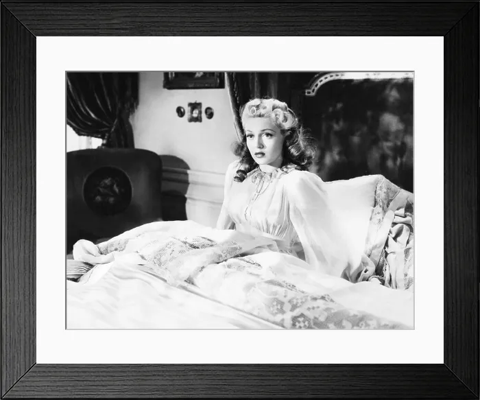 Framed Print : DR. JEKYLL AND MR. HYDE, Lana Turner, 1941 Framed Print : DR. JEKYLL AND MR. HYDE, Lana Turner, 1941
