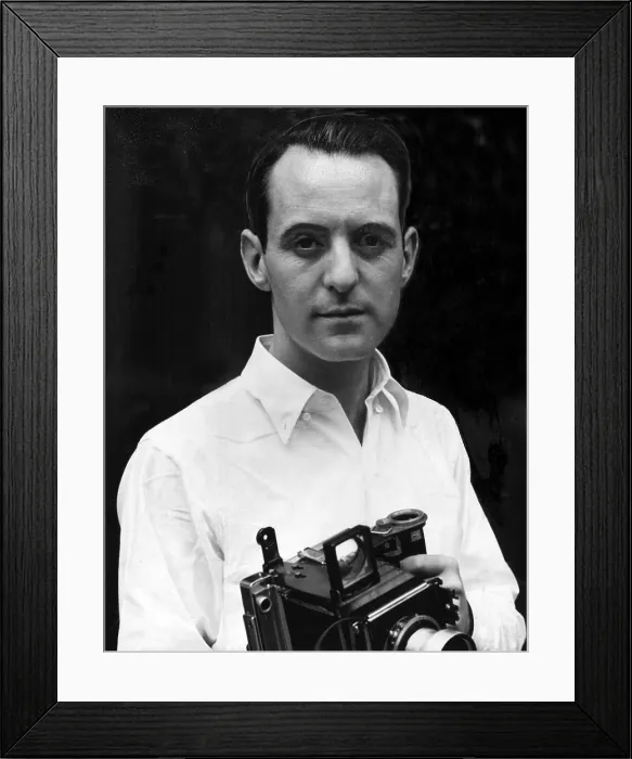 Framed Print : Sheldon Dick (1906-1950) Farm Security Administration photographer in 1939. His sensational murder-suicide in 1950 shocked the photo community