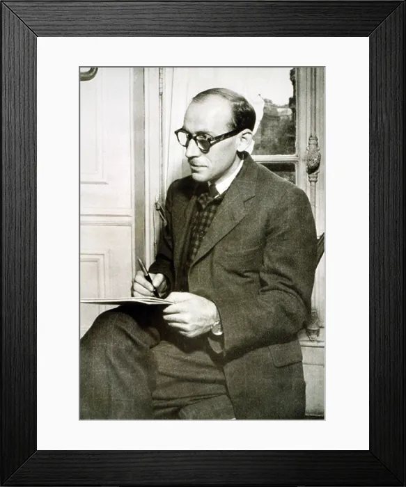 Framed Print : Saul Steinberg (1914-1999) Romanian-American illustrator and cartoonist, made famous by his New Yorker magazine covers Framed Print : Saul Steinberg (1914-1999) Romanian-American illustrator and cartoonist, made famous by his New Yorker magazine covers