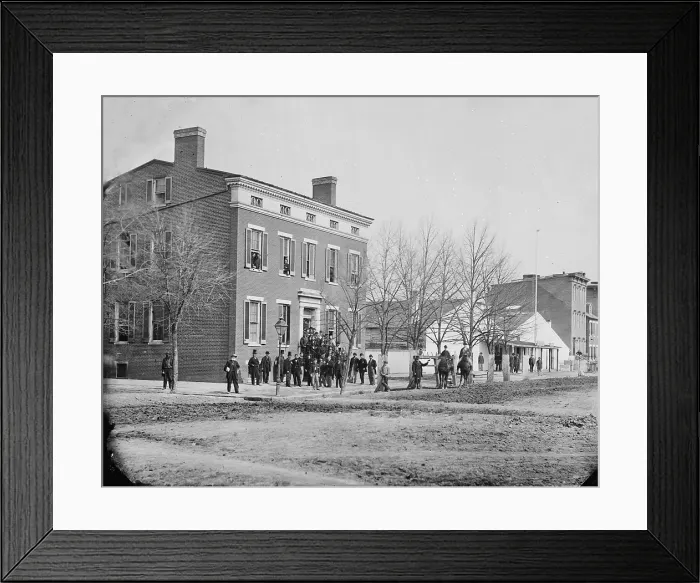 Framed Print : The Civil War, clerks in front of office of Commissary General of Prisoners, F Street at 20th, Washington DC, photograph, 1865