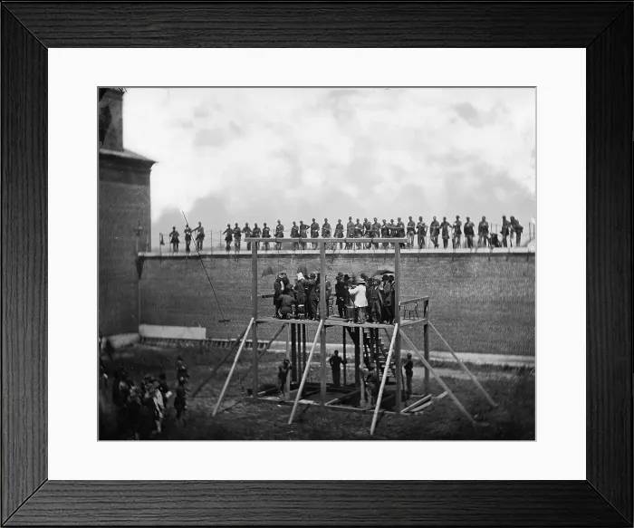 Framed Print : The assassination of President Abraham Lincoln, adjusting the ropes for hanging the conspirators, Washington DC, photograph by Alexander Gardner, July 7, 1865