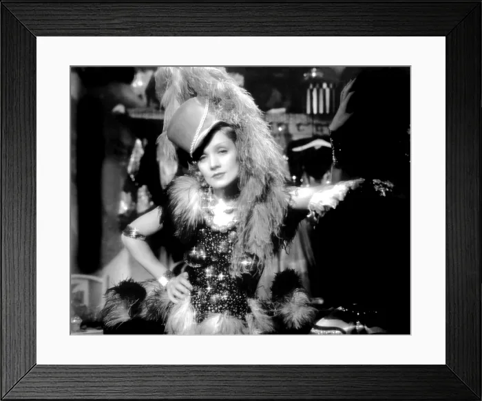 Framed Print : BLONDE VENUS, Marlene Dietrich, 1932 Framed Print : BLONDE VENUS, Marlene Dietrich, 1932