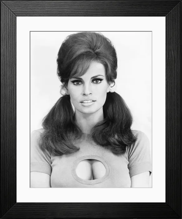 Framed Print : SHOOT LOUD, LOUDER... I DON'T UNDERSTAND, Raquel Welch, 1966