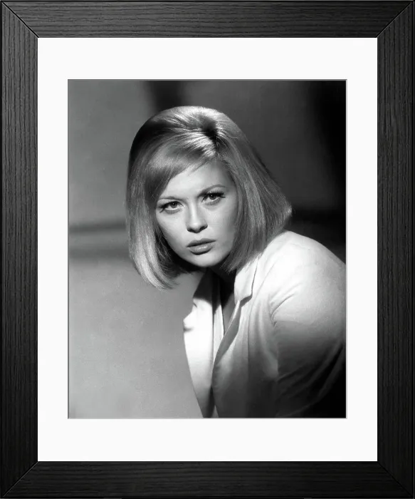 Framed Print : BONNIE AND CLYDE, Faye Dunaway, 1967 Framed Print : BONNIE AND CLYDE, Faye Dunaway, 1967