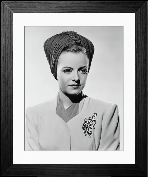 Framed Print : BLUE, WHITE AND PERFECT, Mary Beth Hughes, 1942, TM & Copyright 20th Century Fox Film Corp. / courtesy Everett Collection Framed Print : BLUE, WHITE AND PERFECT, Mary Beth Hughes, 1942, TM & Copyright 20th Century Fox Film Corp. / courtesy Everett Collection