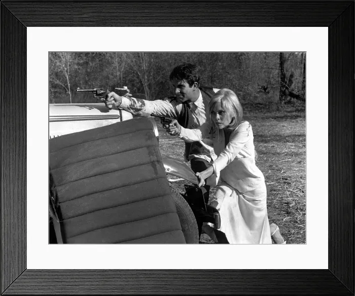 Framed Print : BONNIE AND CLYDE, Warren Beatty, Faye Dunaway, 1967