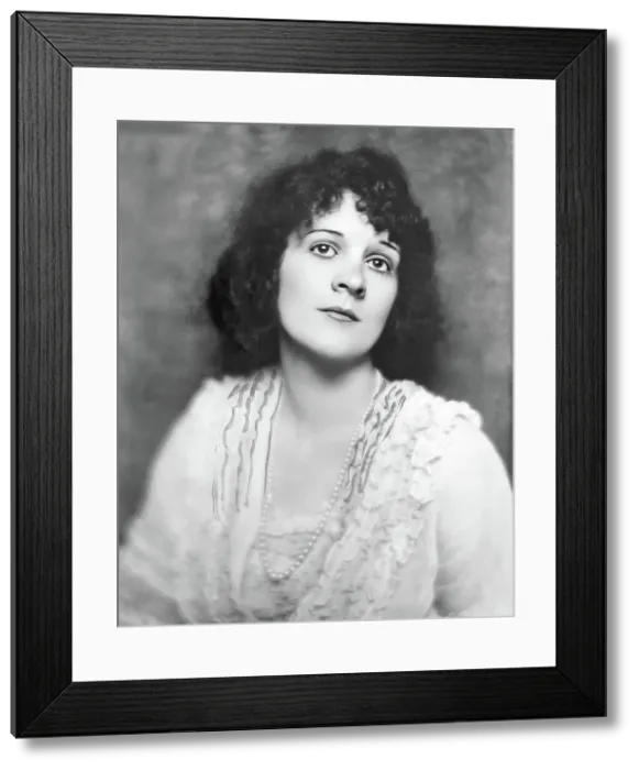 Framed Print : DREAM STREET, Carol Dempster, 1921 Framed Print : DREAM STREET, Carol Dempster, 1921