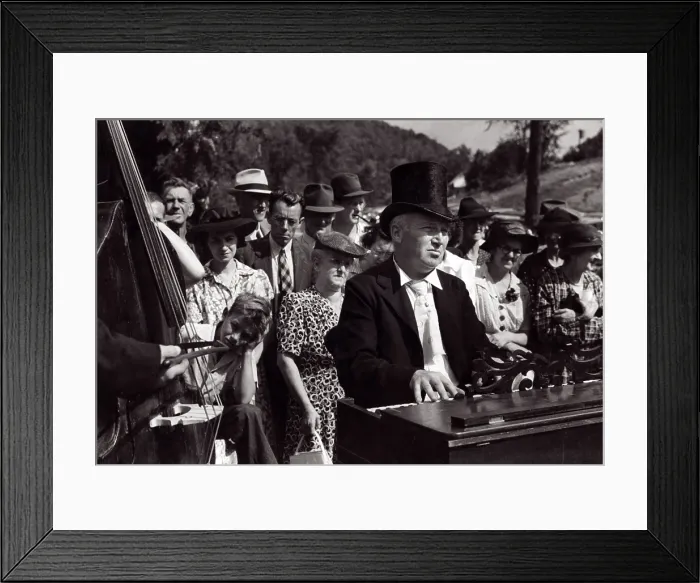 Framed Print : Playing on old organ for the period dances at the 'World's Fair' in Tunbridge, Vermont. Jack Delano, photographer, 1941