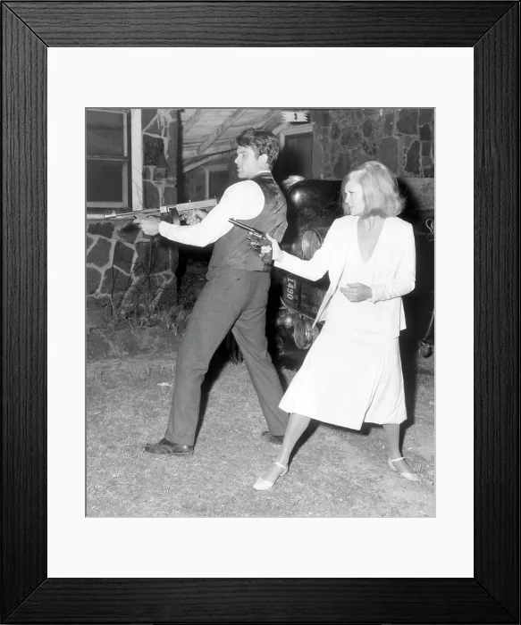 Framed Print : BONNIE AND CLYDE, Warren Beatty, Faye Dunaway, 1967