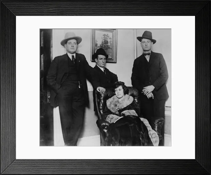 Framed Print : Clara Smith Hamon, secretary and lover to politically connected Texas oilman Jake L. Hamon, under arrest for his murder in 1920. With her are Sheriff Buck Garrett, Benjamin F Framed Print : Clara Smith Hamon, secretary and lover to politically connected Texas oilman Jake L. Hamon, under arrest for his murder in 1920. With her are Sheriff Buck Garrett, Benjamin F