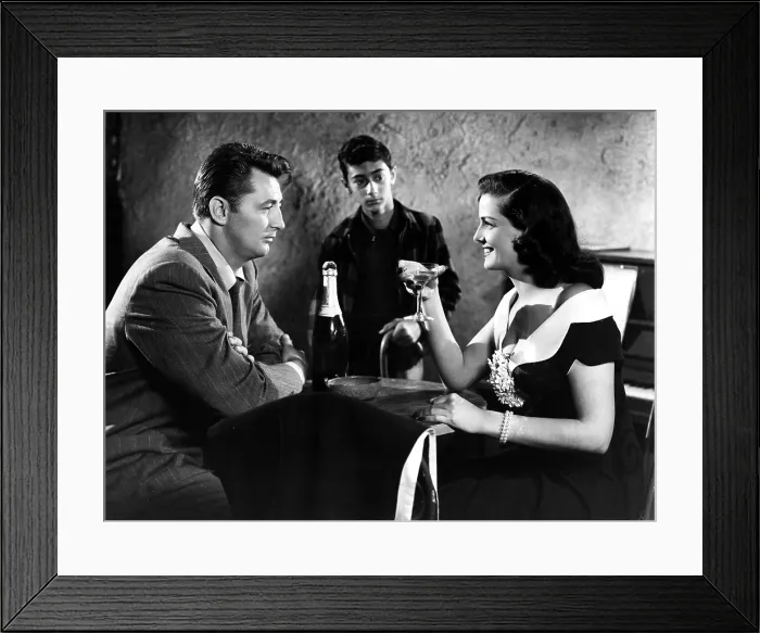 Framed Print : HIS KIND OF WOMAN, Robert Mitchum, Jane Russell, 1951 Framed Print : HIS KIND OF WOMAN, Robert Mitchum, Jane Russell, 1951