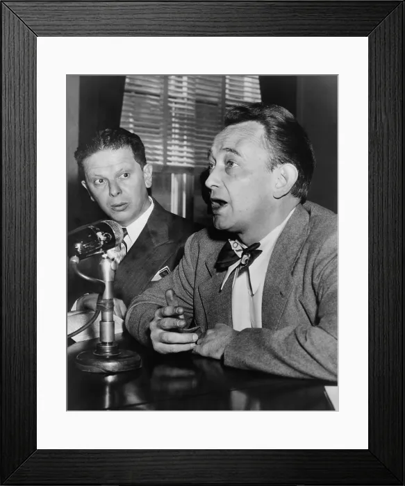 Framed Print : Waldo Salt (1914-1987), Hollywood screenwriter, testifying before House Un-American Activities Committee in 1951
