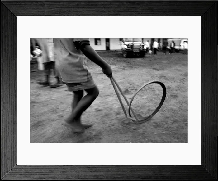 Framed Print : CONGO, Democratic Republic of the. NORTH KIVU. Democratic Republic of the Congo (2008). Kivu Conflict. Hoop. AISA / Everett Collection**US SALES ONLY** Framed Print : CONGO, Democratic Republic of the. NORTH KIVU. Democratic Republic of the Congo (2008). Kivu Conflict. Hoop. AISA / Everett Collection**US SALES ONLY**