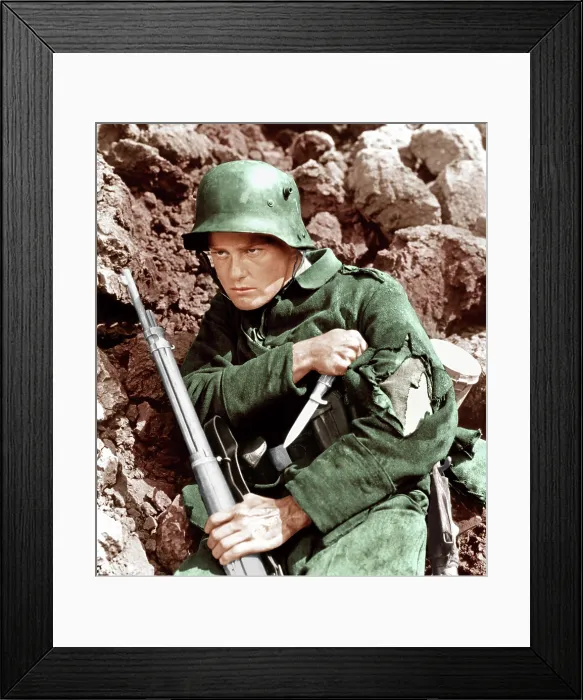 Framed Print : ALL QUIET ON THE WESTERN FRONT, Lew Ayres, 1930 Framed Print : ALL QUIET ON THE WESTERN FRONT, Lew Ayres, 1930