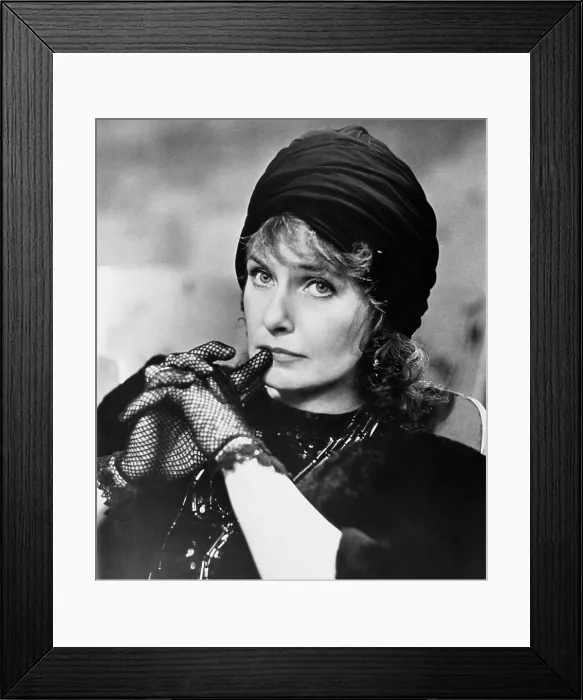 Framed Print : THE EFFECT OF GAMMA RAYS ON MAN-IN-THE-MOON MARIGOLDS, Joanne Woodward, 1972, 20th Century Fox / Courtesy: Everett Collection Framed Print : THE EFFECT OF GAMMA RAYS ON MAN-IN-THE-MOON MARIGOLDS, Joanne Woodward, 1972, 20th Century Fox / Courtesy: Everett Collection