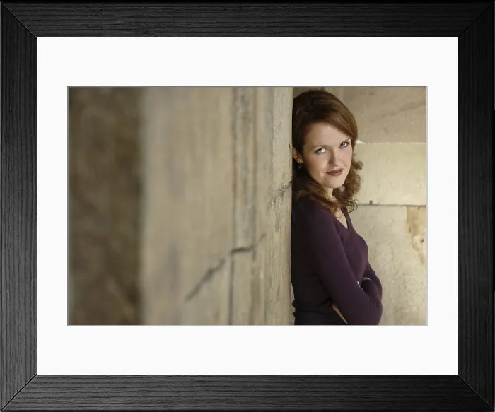 Framed Print : MONTFORTVanessa (1975). Writer. 2006. Oscar Elias / AISA / Everett Collection (184584)**US SALES ONLY** Framed Print : MONTFORTVanessa (1975). Writer. 2006. Oscar Elias / AISA / Everett Collection (184584)**US SALES ONLY**