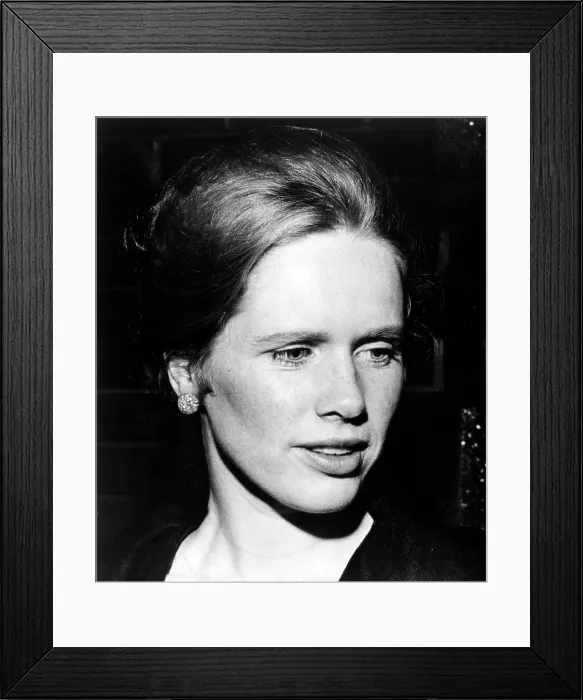 Framed Print : THE EMIGRANTS, (aka UTVANDRARNA), Liv Ullmann, 1971