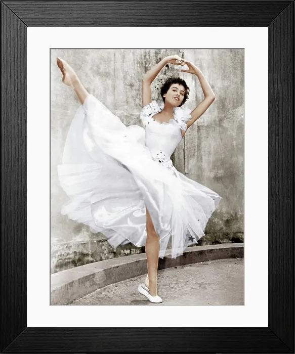 Framed Print : AN AMERICAN IN PARIS, Leslie Caron, 1951
