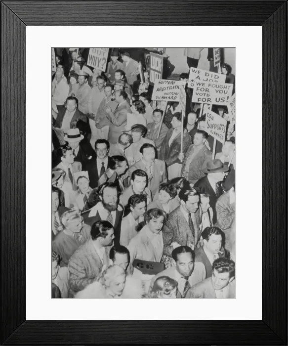 Framed Print : Actress Greer Garson joins strikers of the Conference of Studio Unions in Hollywood. July 10, 1946