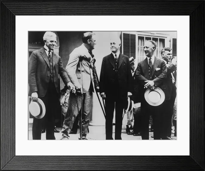 Framed Print : Franklin Roosevelt on crutches, re-engaging with politics after polio. Aug. 7, 1924. L-R: Lt. Gov. George Lunn; FDR; John W. Davis (1924 Democratic Presidential Nominee), NYS Gov