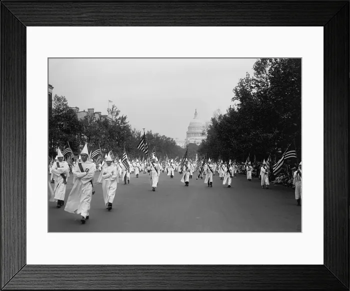 Framed Print : Ku Klux Klan parade in Washington D.C. in 1926, at the height of its resurgent popularity in the 1920's