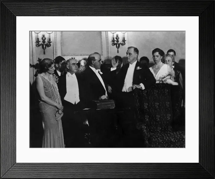 Framed Print : Franklin Roosevelt sworn in as Governor of New York in 1930. L-R: Edith Lehman(?), Lt. Gov. Herbert Lehman, Judge Arthur Lehman, FDR, Eleanor Roosevelt, Sara Roosevelt