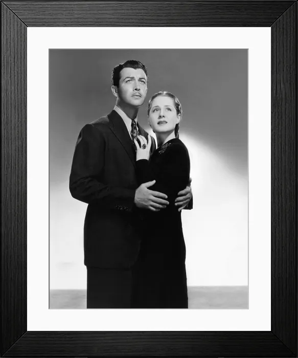 Framed Print : ESCAPE, from left: Robert Taylor, Norma Shearer, 1940