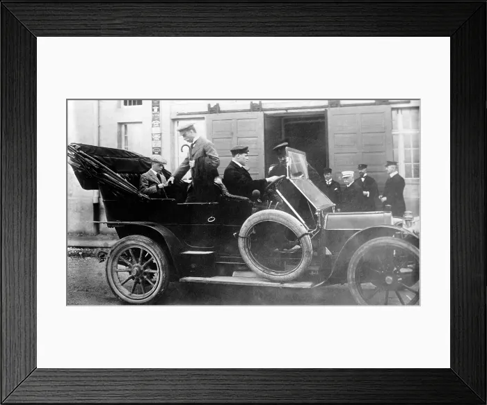 Framed Print : Edward, Prince of Wales, (L) seated in a 1910 Pierce-Arrow touring car at the Zeppelin works at Friedrichschafen, Germany
