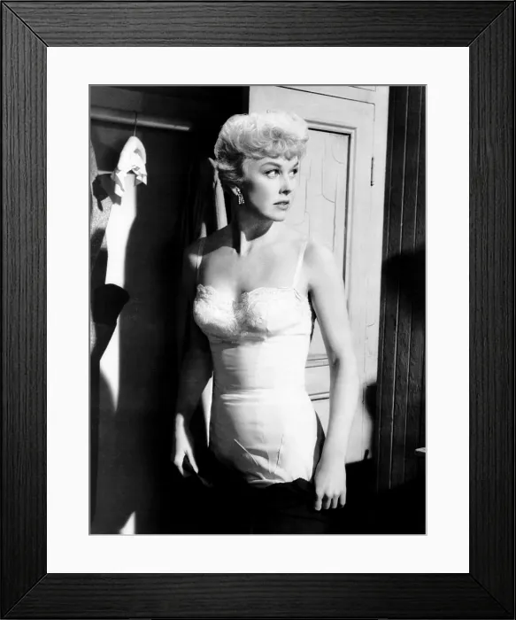 Framed Print : LOVE ME OR LEAVE ME, Doris Day, 1955 Framed Print : LOVE ME OR LEAVE ME, Doris Day, 1955