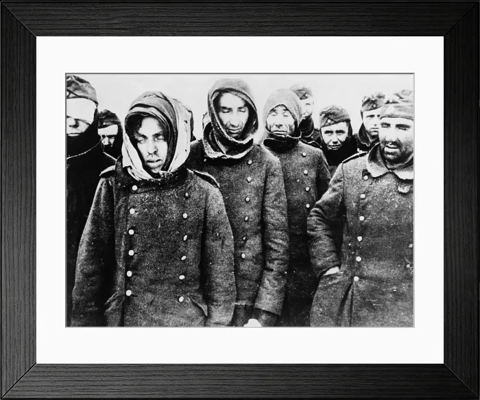 Framed Print : German prisoners, among the 90, 000 taken by the Soviets at the end of the Battle of Stalingrad in February 1943