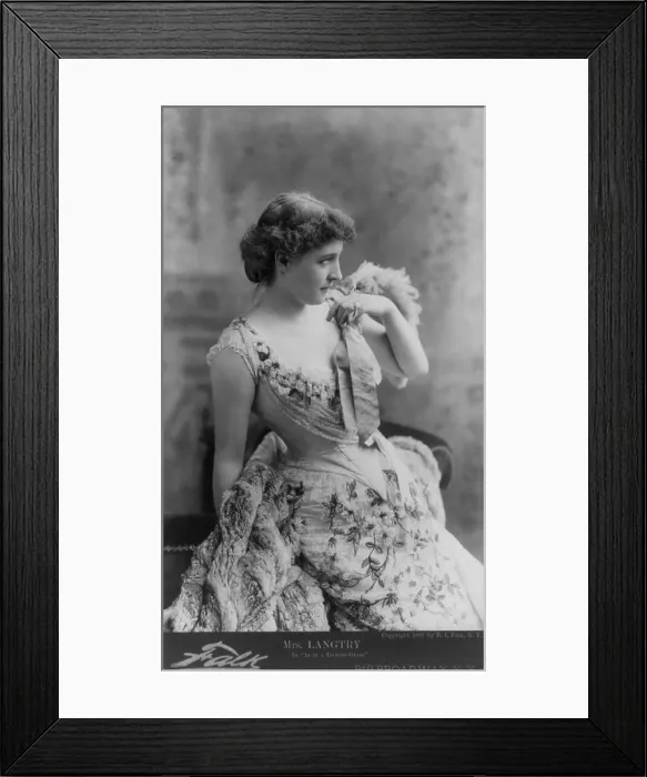Framed Print : Lillie Langtry (1853-1929), in AS IN THE LOOKING GLASS. 1887 Framed Print : Lillie Langtry (1853-1929), in AS IN THE LOOKING GLASS. 1887