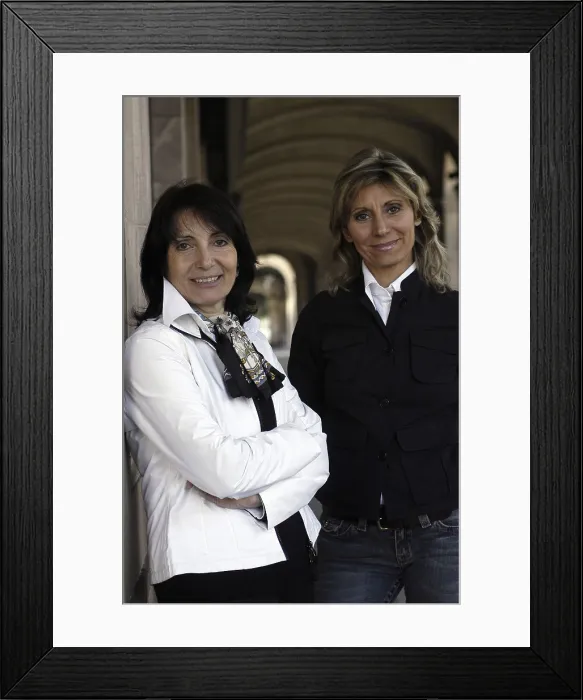 Framed Print : Michela and Elena Martignoni (2007). Oscar Elias / AISA / Everett Collection (184637)**US SALES ONLY** Framed Print : Michela and Elena Martignoni (2007). Oscar Elias / AISA / Everett Collection (184637)**US SALES ONLY**