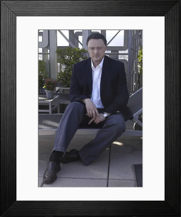 Framed Print : LEANTELuis (1963). Writer. 2007. Oscar Elias / AISA / Everett Collection (184656)**US SALES ONLY**