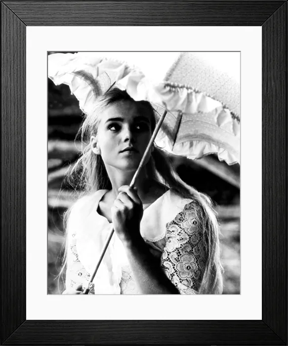 Framed Print : ELVIRA MADIGAN, Pia Degermark, 1967 Framed Print : ELVIRA MADIGAN, Pia Degermark, 1967