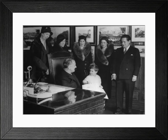 Framed Print : Governor Franklin Roosevelt with Sam Rosenman's family. 1930. In front L-R: Franklin Roosevelt, and Rosenman's son Framed Print : Governor Franklin Roosevelt with Sam Rosenman's family. 1930. In front L-R: Franklin Roosevelt, and Rosenman's son
