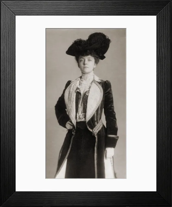Framed Print : Alice Roosevelt (1884-1980), at the age of 18 in a fashionable coat and hat. 1902 portrait by Frances Benjamin Johnston Framed Print : Alice Roosevelt (1884-1980), at the age of 18 in a fashionable coat and hat. 1902 portrait by Frances Benjamin Johnston