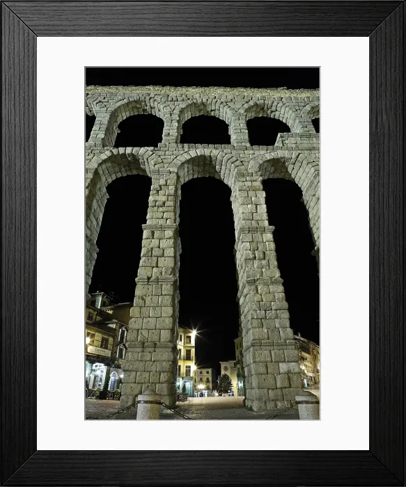 Framed Print : Aqueduct in Segovia. 1st c. SPAIN. Segovia. Roman aqueduct. Roman art. Early Empire. Architecture. - Cardinalia / Iberfoto / Everett Collection (219118)**US SALES ONLY**
