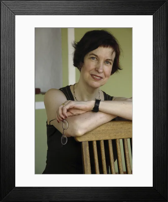 Framed Print : SHERMANDelia. Writer. 2007. Oscar Elias / AISA / Everett Collection (184683)**US SALES ONLY** Framed Print : SHERMANDelia. Writer. 2007. Oscar Elias / AISA / Everett Collection (184683)**US SALES ONLY**