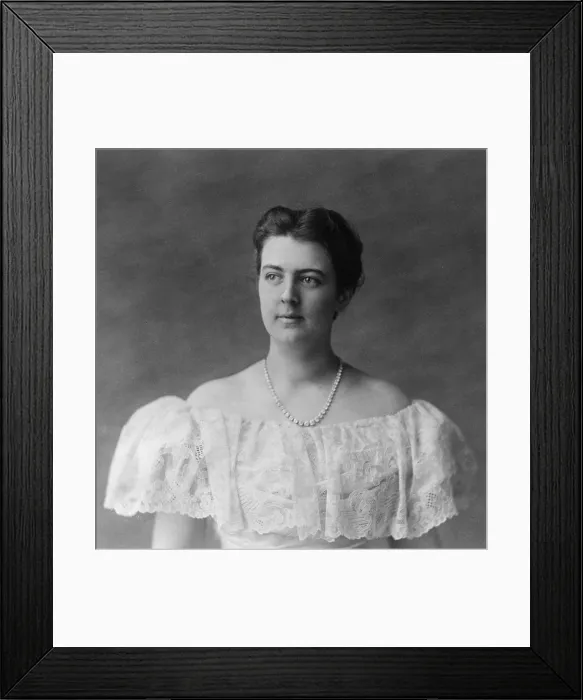 Framed Print : Frances Folsom Cleveland (1864-1947), the youngest First Lady married 49 year old President Grover Cleveland (1837-1908) in 1886 Framed Print : Frances Folsom Cleveland (1864-1947), the youngest First Lady married 49 year old President Grover Cleveland (1837-1908) in 1886